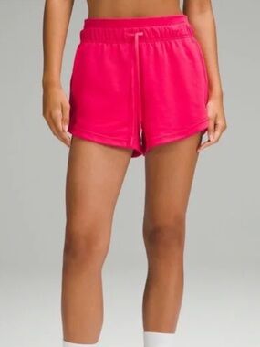 Lululemon Inner Glow Short 3" *Terry Size 6